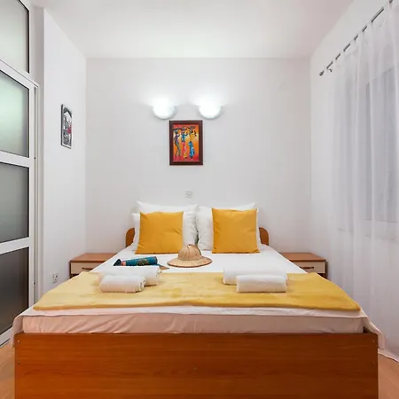 Sunset Mate Apartment